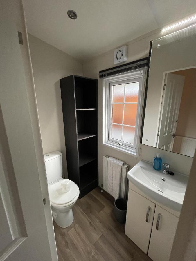 Angie'S Haven, Superb 2 Bedroom Lodge With Hot Tub - Sleeps 6 - Felmoor Park Morpeth Eksteriør bilde