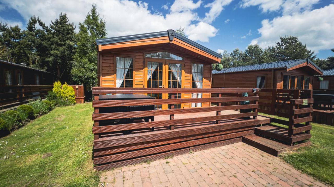 Angie'S Haven, Superb 2 Bedroom Lodge With Hot Tub - Sleeps 6 - Felmoor Park Morpeth Eksteriør bilde