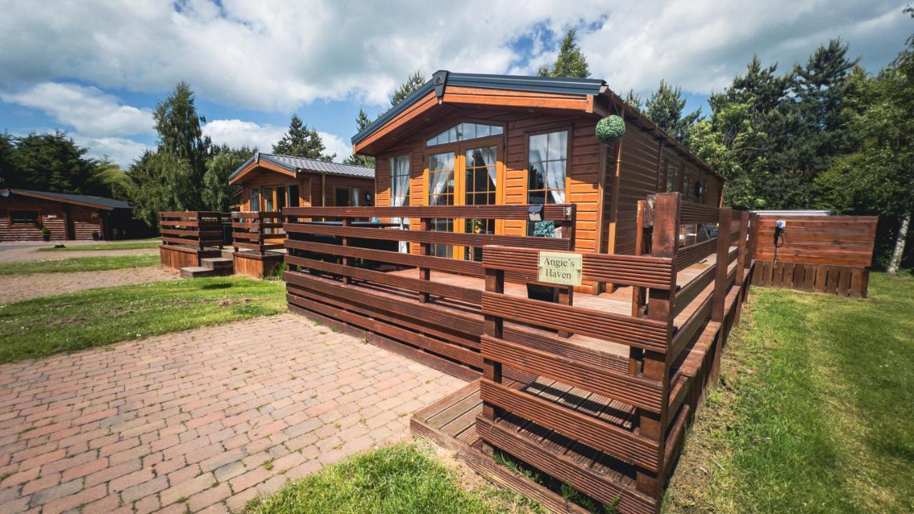 Angie'S Haven, Superb 2 Bedroom Lodge With Hot Tub - Sleeps 6 - Felmoor Park Morpeth Eksteriør bilde